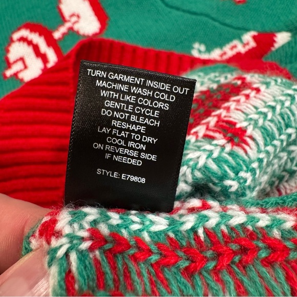 Ugly Christmas Sweater- Santa Gains (XL) - Picture 8 of 10